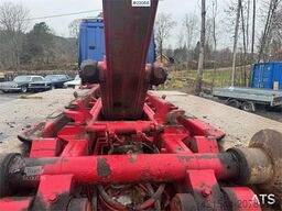 Scania R164 580 8x2 tridem hook truck