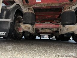 Limetec semi-trailer with full side opening.