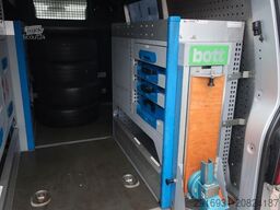 VOLKSWAGEN T5 Transporter Kasten 4Motion/Klima/AHK/FN: 206