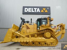 Caterpillar D8T