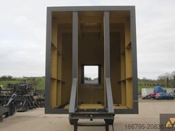 Delta Mobile surge hopper