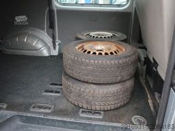VOLKSWAGEN T5 Transporter Kasten/Klima/PDC/AHK/Nr. 203