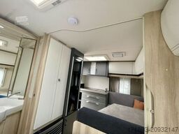 Hobby De Luxe 400 SFe MESSE ANGEBOTE ON TOP