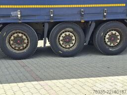 Kögel Curtainsider Mega