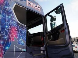 SCANIA S 580 / V8 / ORGINALNA EDYCJA LIMITED / NR 010 /