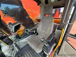 Volvo EC 220 EL 3D / CENTRAL LUBRICATION / AC / AUXIL...