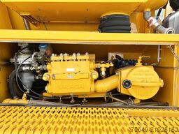 Mercedes-Benz Actros 3243 K 8x4/4 Actros 3243 K 8x4/4, Müller Saug- und Spülwagen ca. 17m³, Rechtslenker