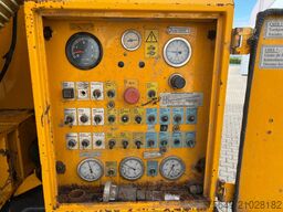 Mercedes-Benz Actros 3243 K 8x4/4 Actros 3243 K 8x4/4, Müller Saug- und Spülwagen ca. 17m³, Rechtslenker