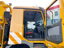 Mercedes-Benz Actros 3243 K 8x4/4 Actros 3243 K 8x4/4, Müller Saug- und Spülwagen ca. 17m³, Rechtslenker