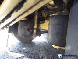 Renault D 26 Wide 6x2 vacuum tank 11 m3