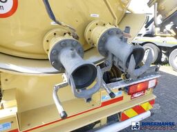 Renault D 26 Wide 6x2 vacuum tank 11 m3