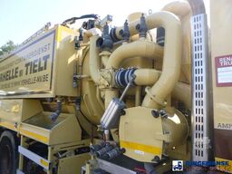 Renault D 26 Wide 6x2 vacuum tank 11 m3