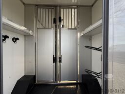 RENAULT MASTER PAARDENWAGEN | HORSETRUCK | TVW | STALLI...