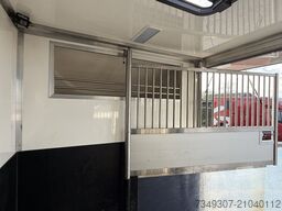 RENAULT MASTER PAARDENWAGEN | HORSETRUCK | TVW | STALLI...