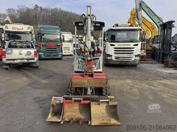 TAKEUCHI TB 215R Powertilt 4xSchaufeln 1610 kg