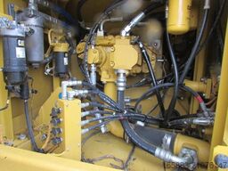 CATERPILLAR 320 FL Kettenbagger 65.000 EUR