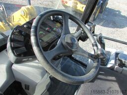 CATERPILLAR 906 M Radlader 29.500 EUR