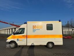 MERCEDES-BENZ Sprinter 313 RTW / Trage /