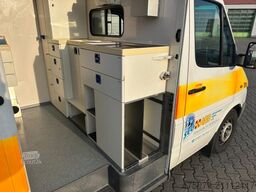 MERCEDES-BENZ Sprinter 313 RTW / Trage /