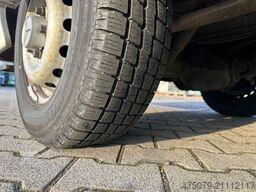 MERCEDES-BENZ Sprinter 313 RTW / Trage /