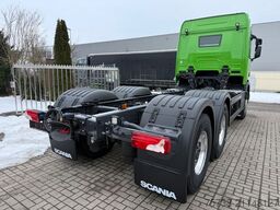 SCANIA R 590 B6x4HB Fahrgestell/!NEU!/Retarder/VOLLLUFT