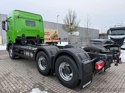 SCANIA R 590 B6x4HB Fahrgestell/!NEU!/Retarder/VOLLLUFT