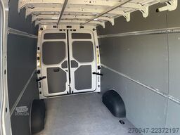 VW Crafter Kasten 35 L4H3 NAV RFK äden