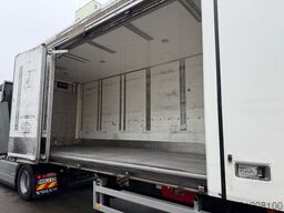 Närko Sideloader Kühl Carrier Vector 1850