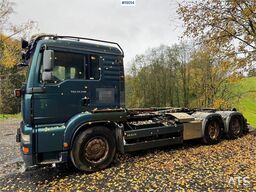 MAN TGA 26.530 6x4 Hooklift Truck Repair Object