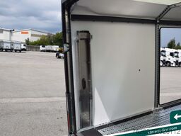 BRIAN JAMES TRAILERS Race Transporter 7 Seilwinde Solar Kamera