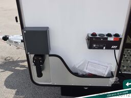 BRIAN JAMES TRAILERS Race Transporter 7 Seilwinde Solar Kamera