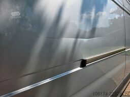 MERCEDES-BENZ 317 CDI Sprinter Lang & Hoch Maxi AHK in Silber