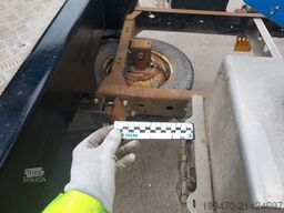 Isoli PNT220NLX on Nissan NT400