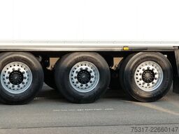 SCHMITZ CARGOBULL SKO 24/TK SLXi300 /DOPPELSTOCK /BLUMEN