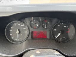 IVECO Daily 70c18 HiMatic Luft, Euro6, Lbw. Koffer