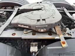 Volvo FM 460 6x2/4 STEERED PUSHER AXLE / VOLVO DEMO T...