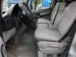 VOLKSWAGEN Crafter 2.5 TDI Kasten 3,5 t + AHK, Klima,