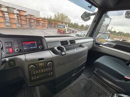 MAN TGX 26.480 mit Ladebordwand