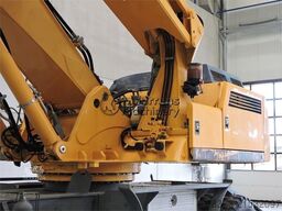 LIEBHERR A934B