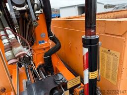Garant Abrollmulde mit HMF Kran + Funk