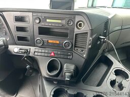 Mercedes-Benz Antos 2030 4x2 Atlas 120.2E-A 3 L Euro 6