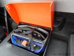 Mercedes-Benz Arocs 2633 flatbed truck / Crane FASSI