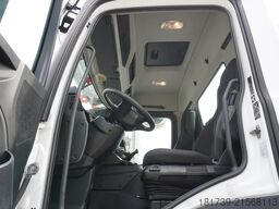 Mercedes-Benz Arocs 2633 flatbed truck / Crane FASSI