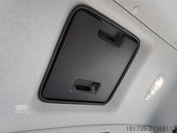 Mercedes-Benz Arocs 2633 flatbed truck / Crane FASSI