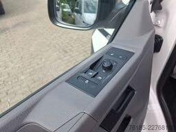 VW T6.1   9-Sitzer-Stoff  1. Hand Klima