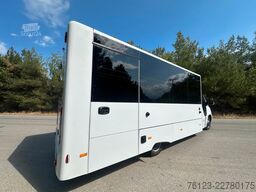 MERCEDES-BENZ 30 Sitzer Schul- Transferbus 519 Lagerfahrzeug