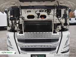 VOLVO FH 460 Globetrotter XL i-Save SideSkirts