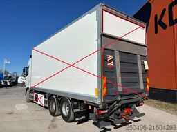 Volvo FH 500 6x4 FOR SALE AS CHASSIS / GLOBE XL / RET...