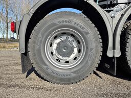 Iveco T-Way AT720T43TH AT ADR Tractor Head (10 units)