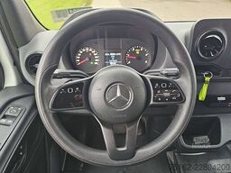 MERCEDES-BENZ SPRINTER 317 Bakwagen Laadklep!